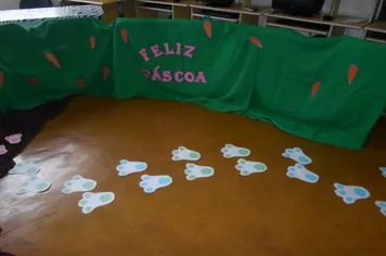 Grupo do Serviço de Convivência e Fortalecimento de Vínculos Pequenos Passos Recebe a visita do Coelhinho
