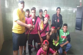 Projeto de Futsal destina arrecadação de alimentos para o CRAS