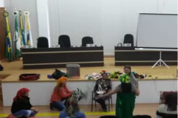 UM BOM EDUCADOR TAMBÉM ESTUDA