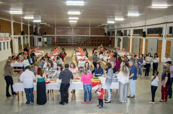 JANTAR EM COMEMORAÇÃO AO DIA DO PROFESSOR E FUNCIONÁRIO