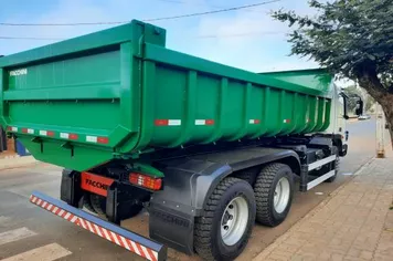 IVAÍ RECEBE UM CAMINHÃO CAÇAMBA.
