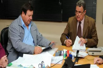 Ivaí reinvindica mais moradias a diretor da Cohapar