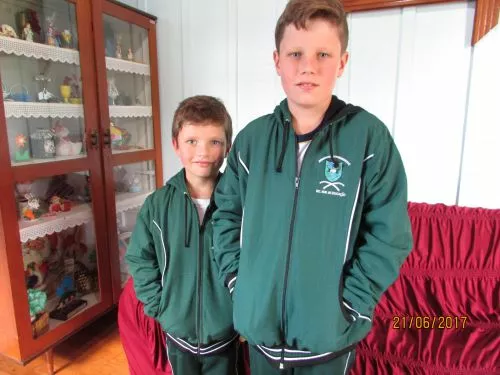 ENTREGA DOS NOVOS UNIFORMES